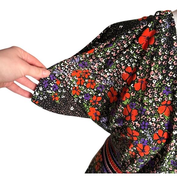 Girls from Savoy Floral Poppy  V Neck Mini Dress sz M - Picture 5 of 12